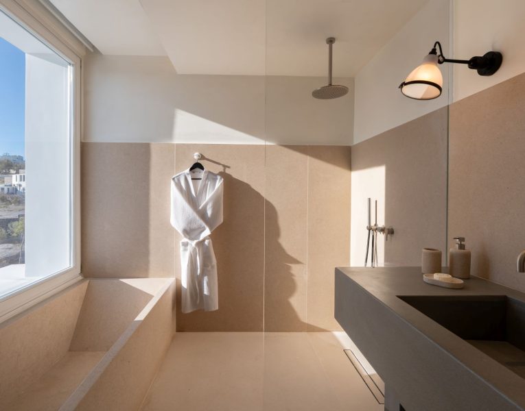 Villa Royale by Olive Rentals 01