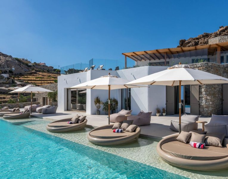 Villa Simone by Olive Rentals44