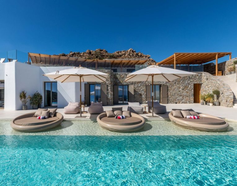 Villa Simone by Olive Rentals45