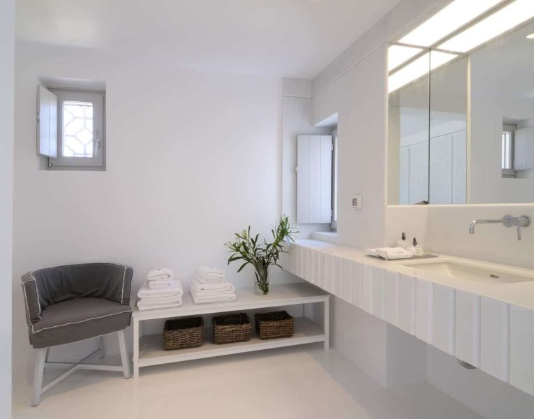 Villa-Delight-Antiparos-by-Olive-Villa-Rentals-house-1-bathroom