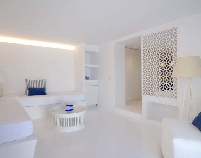 Villa-Delight-Antiparos-by-Olive-Villa-Rentals-bedroom