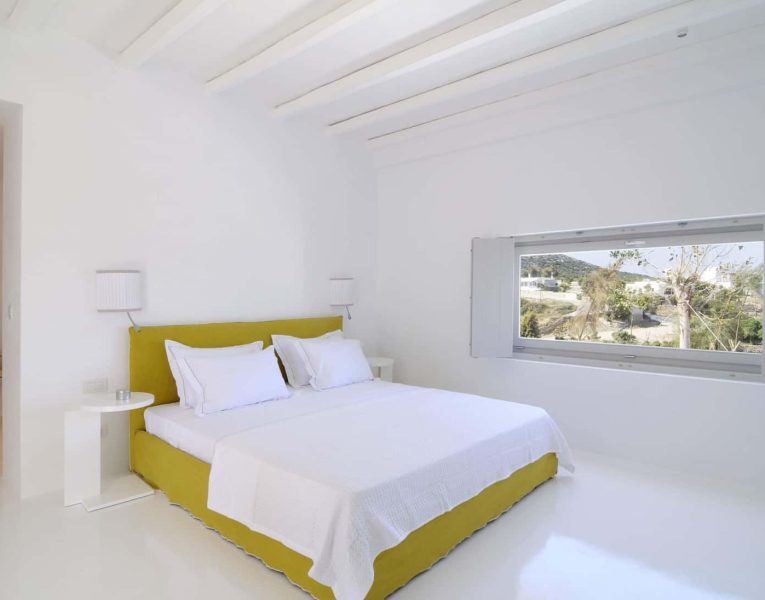 Villa-Delight-Antiparos-by-Olive-Villa-Rentals-bedroom