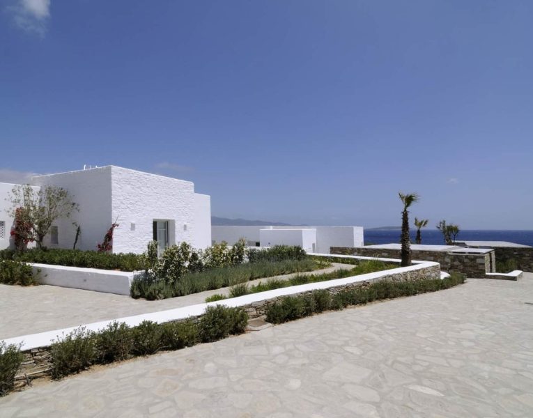 Villa-Delight-Antiparos-by-Olive-Villa-Rentals-exterior-area