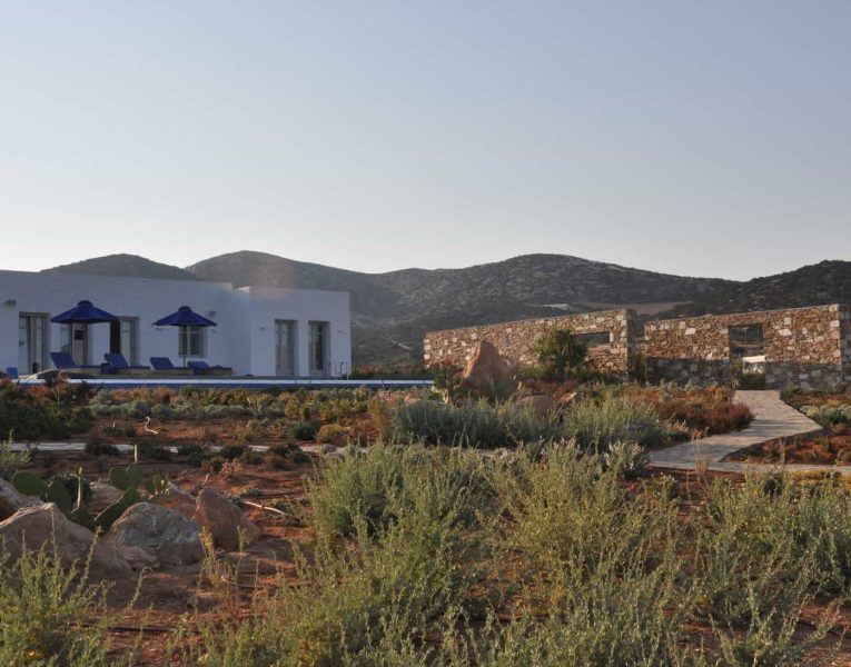 Villa-Delight-Antiparos-by-Olive-Villa-Rentals-exterior-area