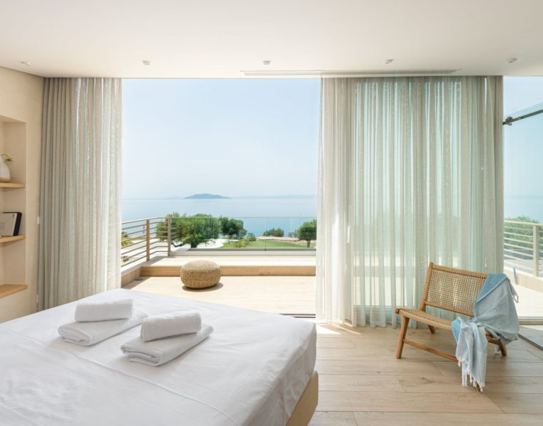 Villa-Bliss-Halkidiki-by-Olive-Villa-Rentals-bedroom