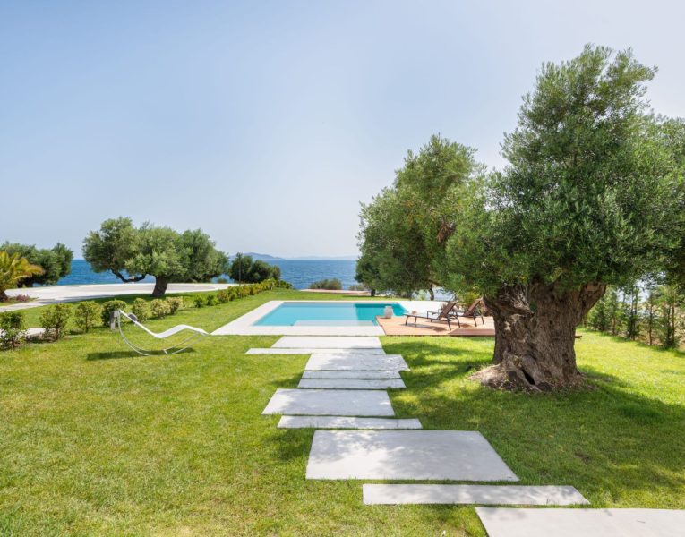 Villa-Bliss-Halkidiki-by-Olive-Villa-Rentals-