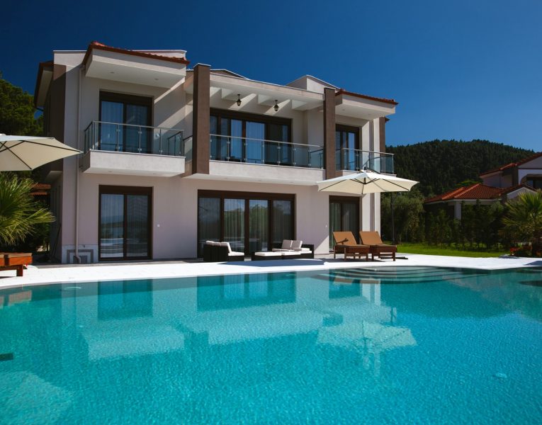 Villa Azalea in Halkidiki by Olive Villa Rentals