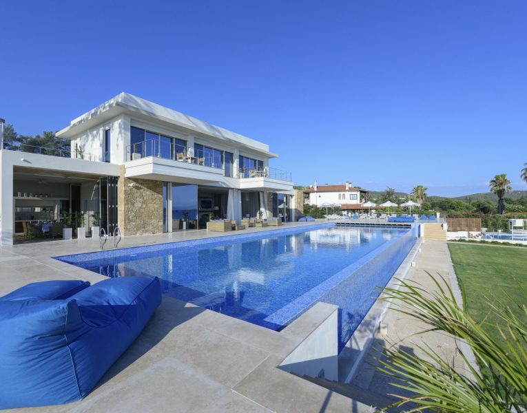 Villa Infinita in Halkidiki by Olive Villa Rentals