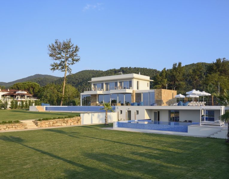 Villa Infinita in Halkidiki by Olive Villa Rentals