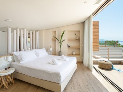 Villa-Sealavie-Halkidiki-by-Olive-Villa-Rentals-bedroom