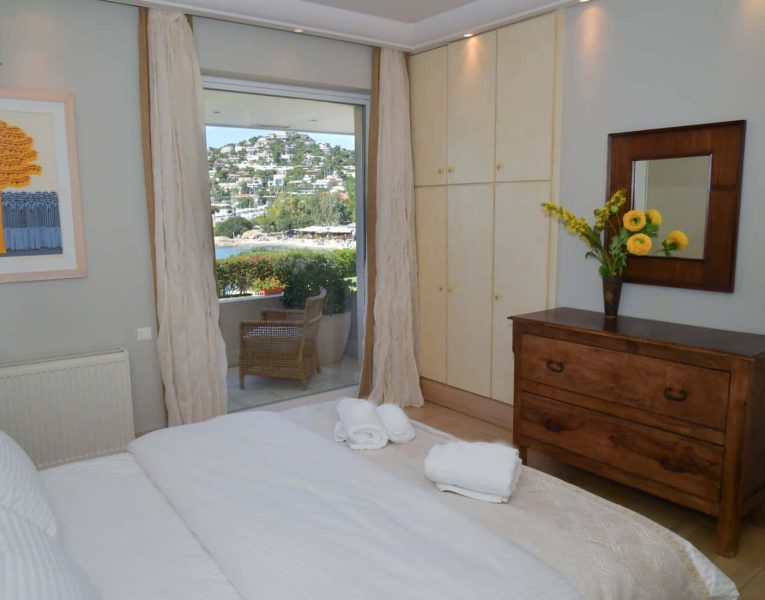 Villa- Lenora -Athens-by-Olive-Villa-Rentals-bedroom