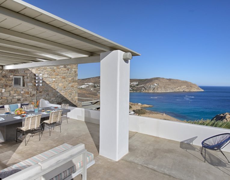 Villa-Allure-Mykonos-by-Olive-Villa-Rentals-veranda