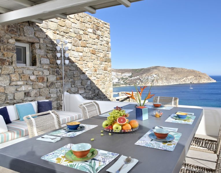 Villa-Allure-Mykonos-by-Olive-Villa-Rentals-veranda