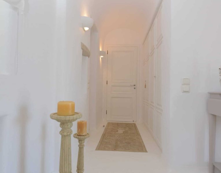 Villa-Amerope-Mykonos-by-Olive-Villa-Rentals-hallway