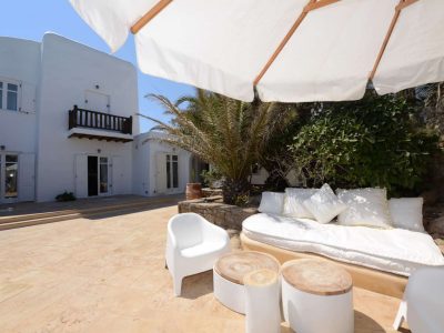 Villa-Amerope-Mykonos-by-Olive-Villa-Rentals-exterior-lounge-area