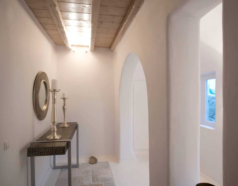 Villa-Delphin-Corfu-by-Olive-Villa-Rentals-hallway