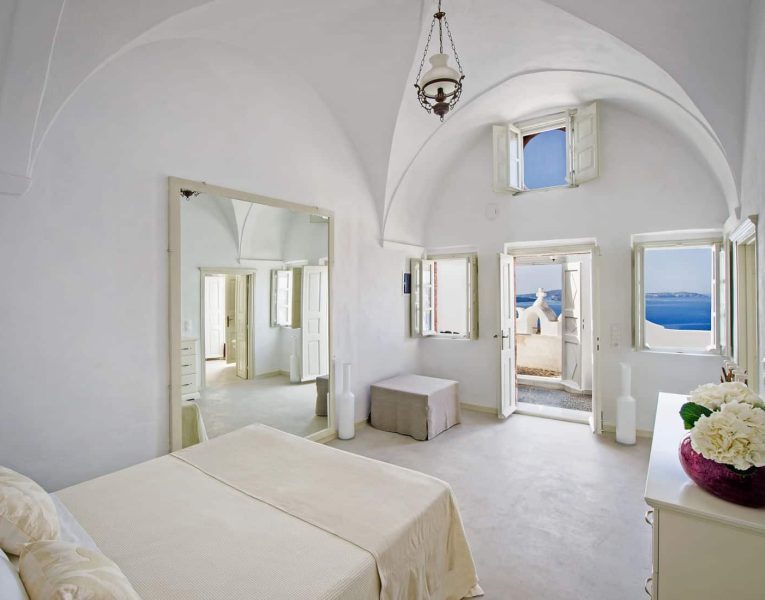 Villa-Cylia-Santorini-by-Olive-Villa-Rentals-bedroom