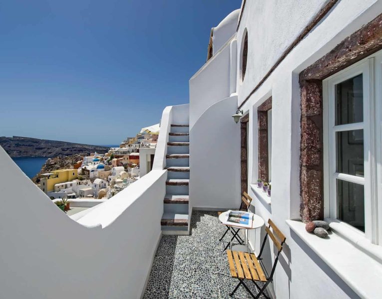 Villa-Cylia-Santorini-by-Olive-Villa-Rentals-terrace
