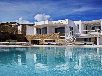 Villa- Leticia-Mykonos-by-Olive-Villa-Rentals-pool-area