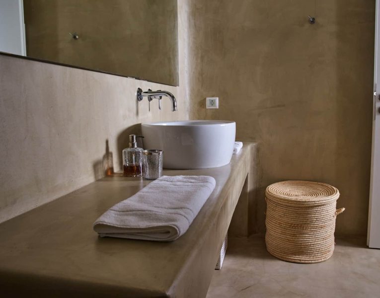 Villa- Leticia-Mykonos-by-Olive-Villa-Rentals-bathroom-3