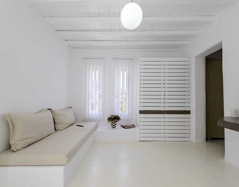 Villa- Leticia-Mykonos-by-Olive-Villa-Rentals-guest-house