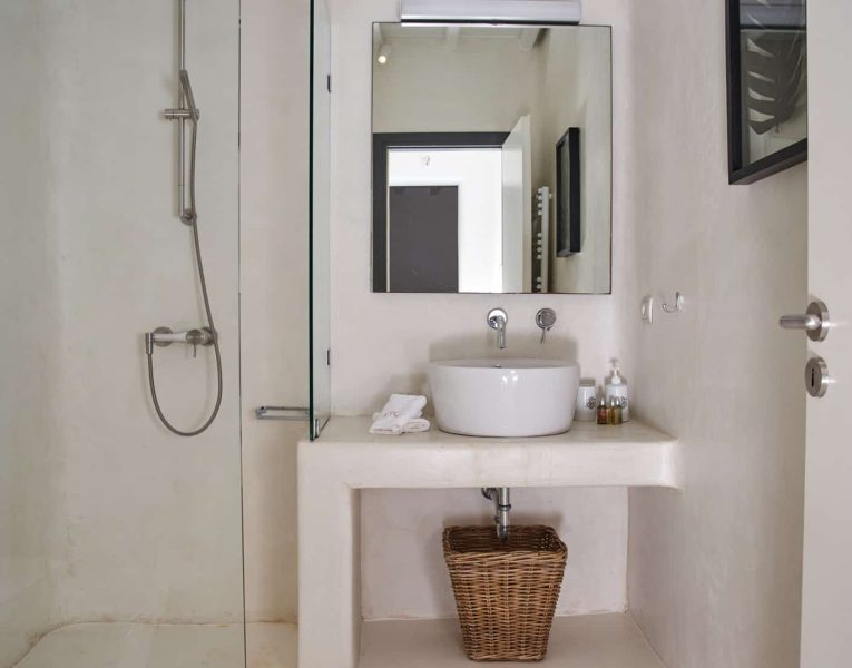 Villa- Leticia-Mykonos-by-Olive-Villa-Rentals-guest-house