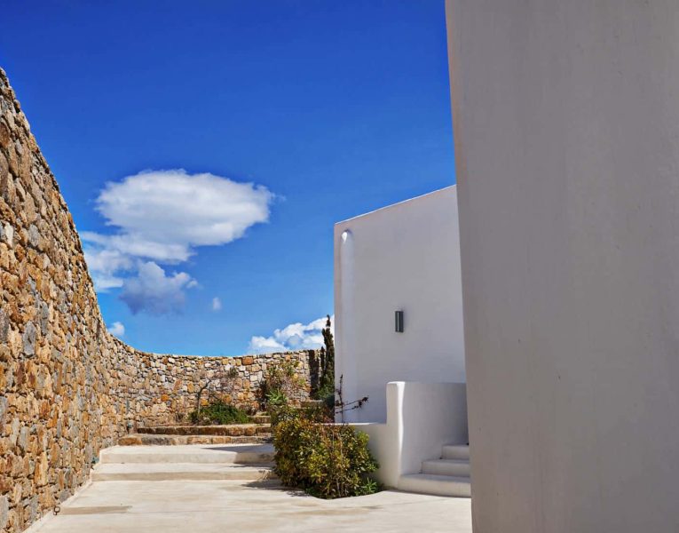 Villa- Leticia-Mykonos-by-Olive-Villa-Rentals-guest-house
