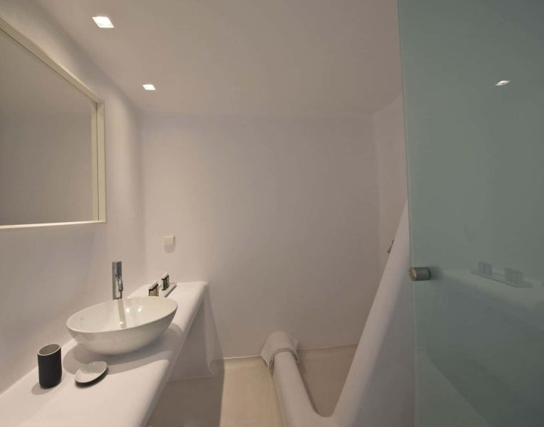 Villa- Margarita-Mykonos-by-Olive-Villa-Rentals-bathroom