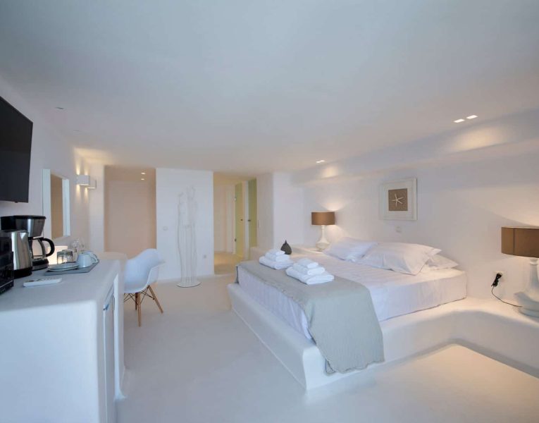 Villa- Martini-Mykonos-by-Olive-Villa-Rentals-bedroom