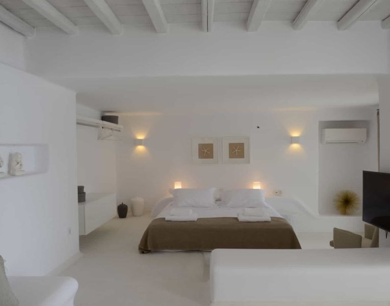Villa- Martini-Mykonos-by-Olive-Villa-Rentals-bedroom