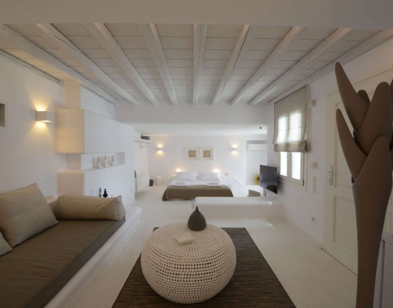 Villa- Martini-Mykonos-by-Olive-Villa-Rentals-bedroom