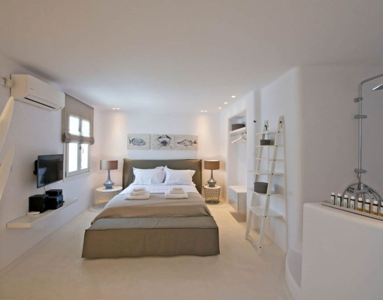 Villa- Martini-Mykonos-by-Olive-Villa-Rentals-bedroom