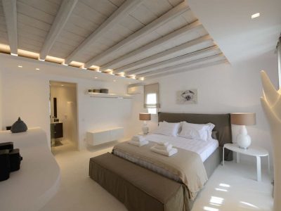 Villa- Martini-Mykonos-by-Olive-Villa-Rentals-bedroom