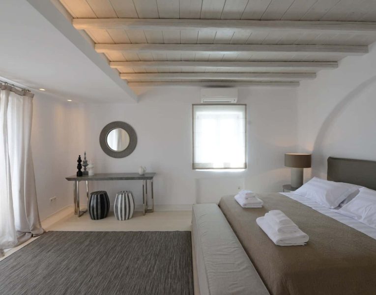 Villa- Martini-Mykonos-by-Olive-Villa-Rentals-bedroom