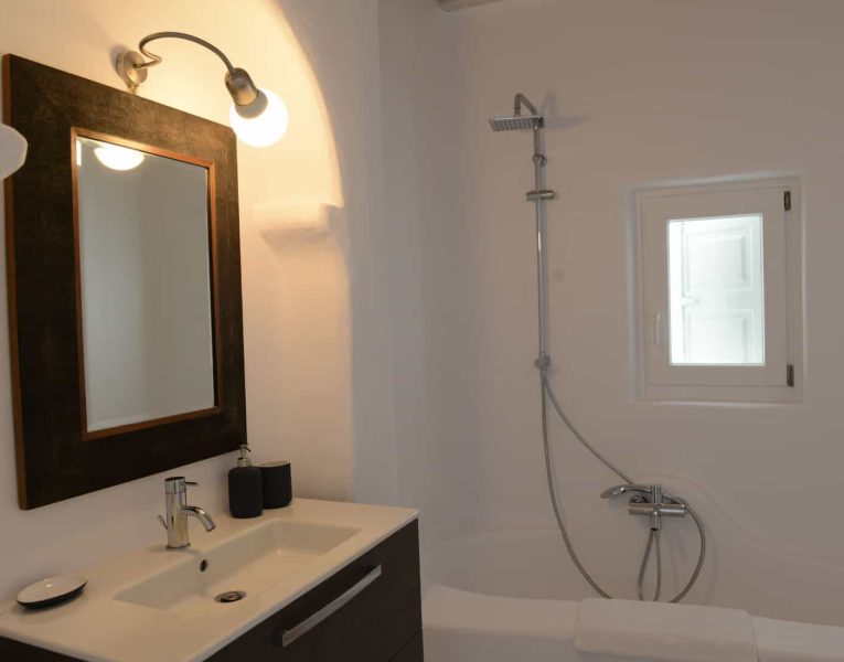 Villa- Martini-Mykonos-by-Olive-Villa-Rentals-bathroom