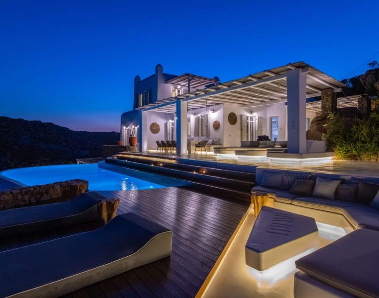Villa-Myrrini-Mykonos-by-Olive-Villa-Rentals-lights