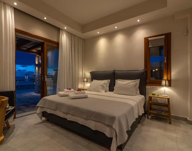 Villa-Helios-Crete-by-Olive-Villa-Rentals-bedroom