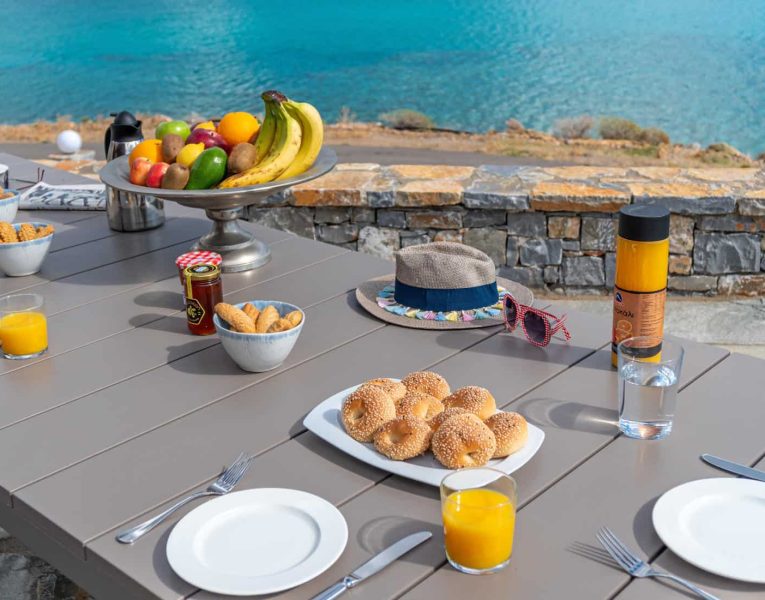 Villa-Helios-Crete-by-Olive-Villa-Rentals-day-outdoor-dining-details