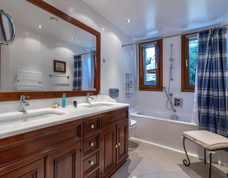 Villa-Hesperis-Crete-by-Olive-Villa-Rentals-bathroom-1