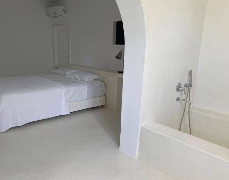 Villa-Felicita-Mykonos-by-Olive-Villa-Rentals-bed