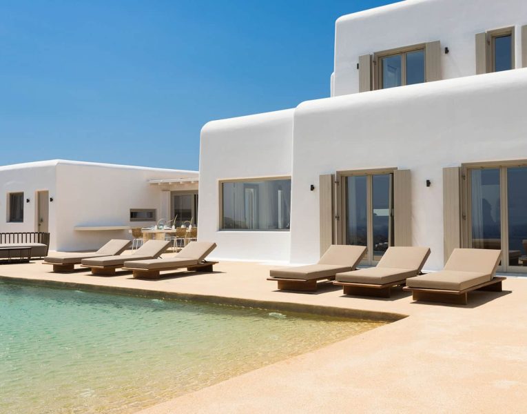 Villa-Etoile-Mykonos-by-Olive-Villa-Rentals-pool-area-sunbeds