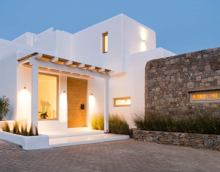 Villa-Etoile-Mykonos-by-Olive-Villa-Rentals-exterior-lights