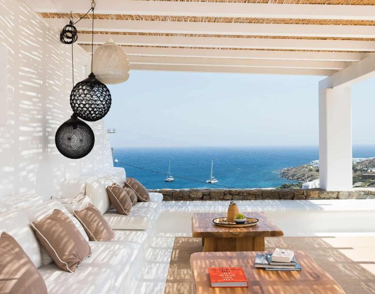 Villa-Etoile-Mykonos-by-Olive-Villa-Rentals-pool-lounge-area