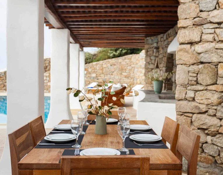 Villa-Fevronia-Mykonos-by-Olive-Villa-Rentals-exterior-dining