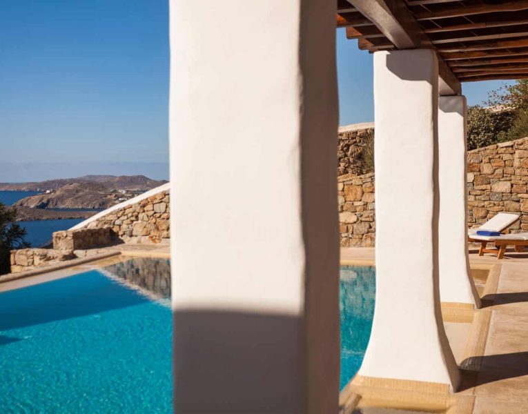 Villa-Fevronia-Mykonos-by-Olive-Villa-Rentals-pool