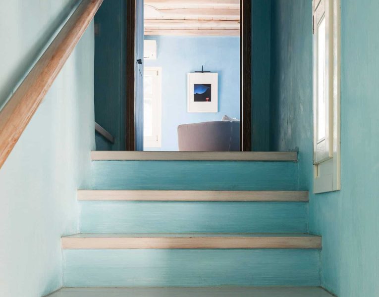 Villa- Octavia -Mykonos-by-Olive-Villa-Rentals-stairs