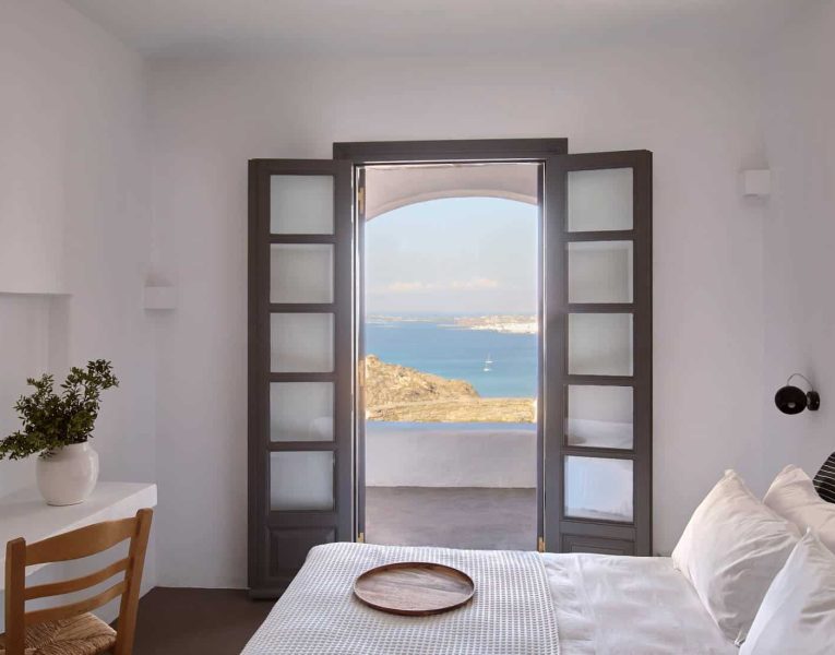 Villa- Cinqo-Paros-by-Olive-Villa-Rentals-bedroom-ground-floor