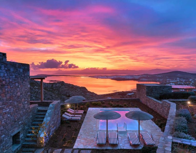 Villa- Cinqo-Paros-by-Olive-Villa-Rentals-sunset