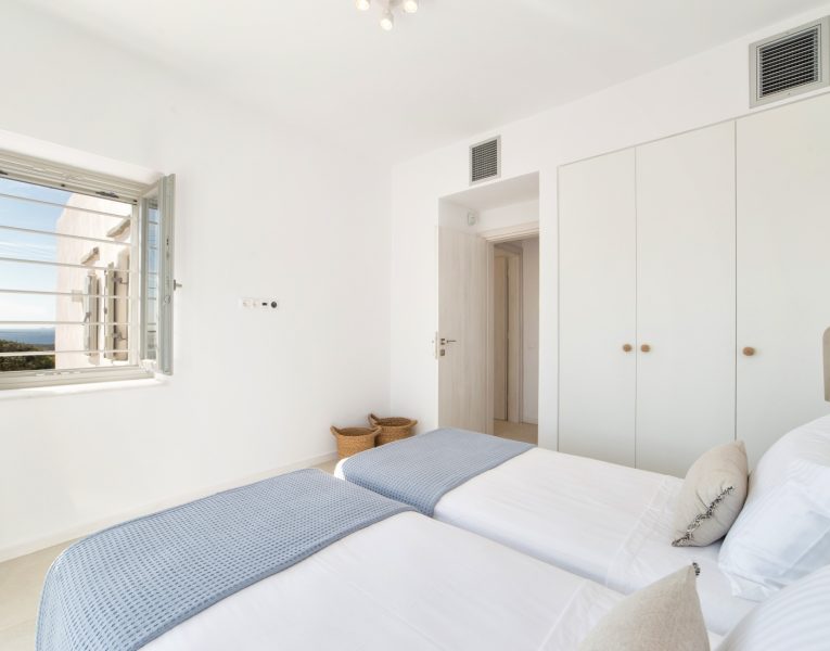 Villa Emilia in Paros by Olive Villa Rentals