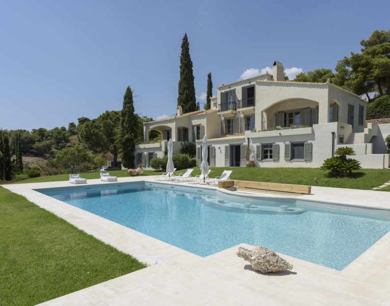 Villa Vittoria in Porto Heli by Olive Villa Rentals